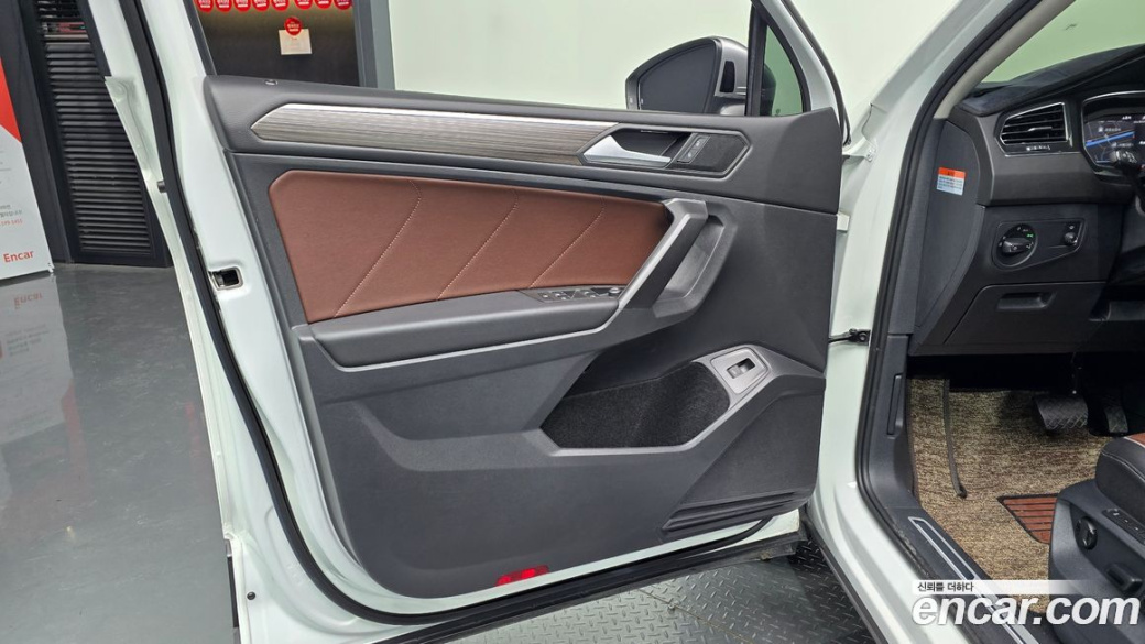 Volkswagen Tiguan 2.0 TSI Prestige, 2023