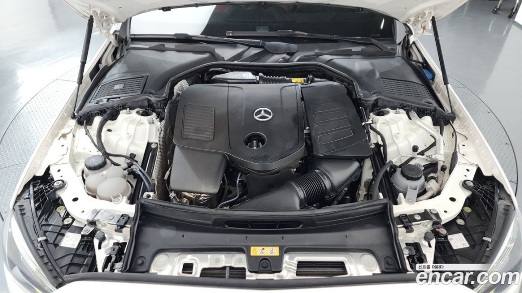 Mercedes-Benz C-Class C300 4MATIC Avantgarde, 2023