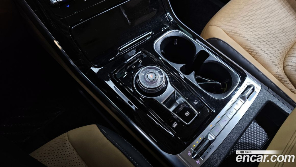 Kia Carnival 9-Seater Signature, 2023