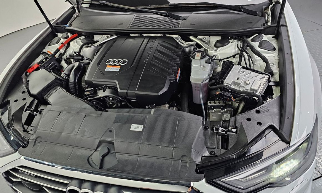 Audi A6 45 TFSI Quattro Premium, 2023