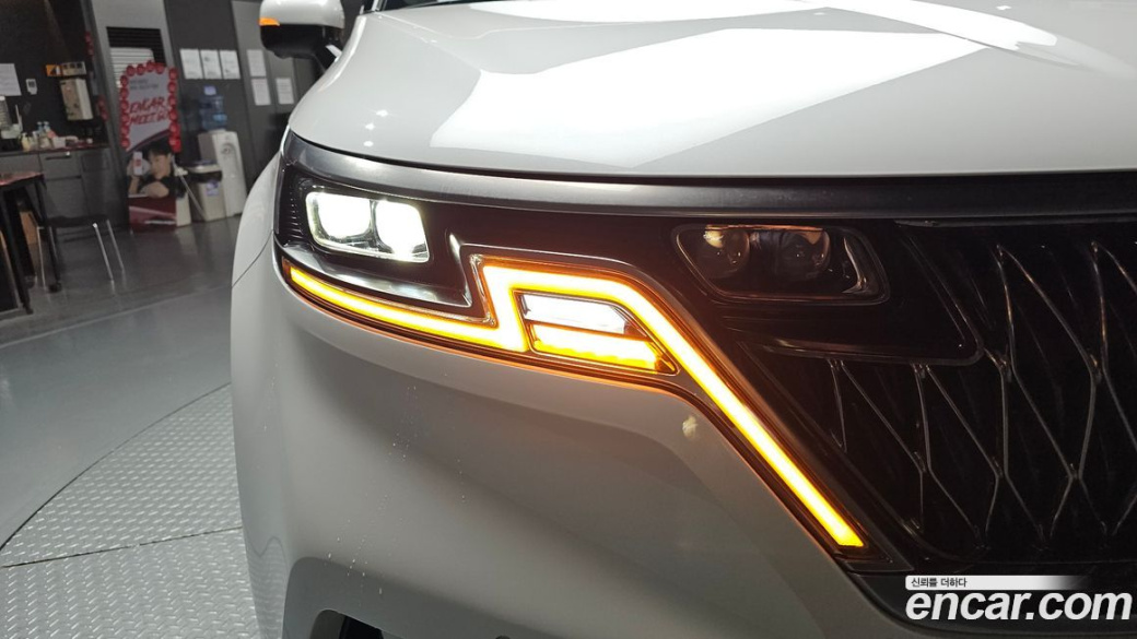 Kia Carnival 9-Seater Signature, 2023