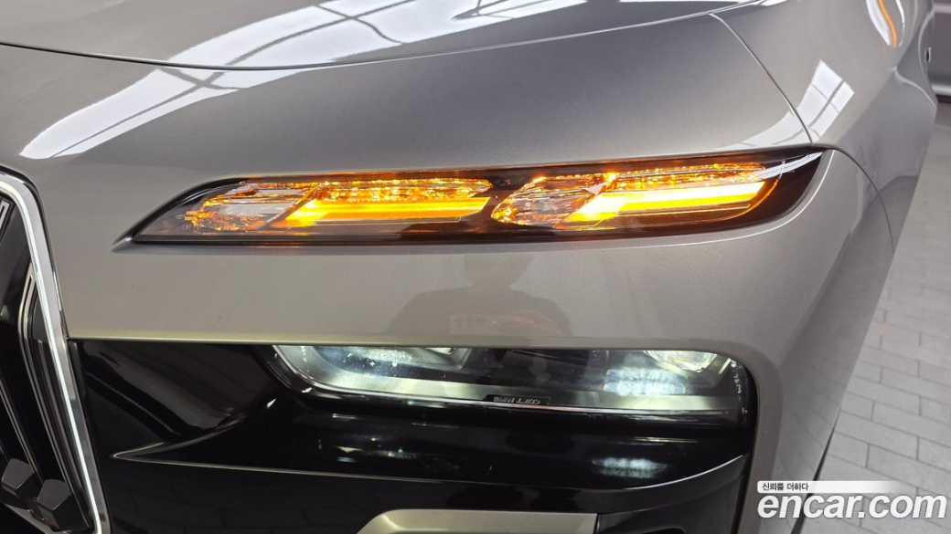 BMW 7-Series 740i xDrive M Sport, 2025