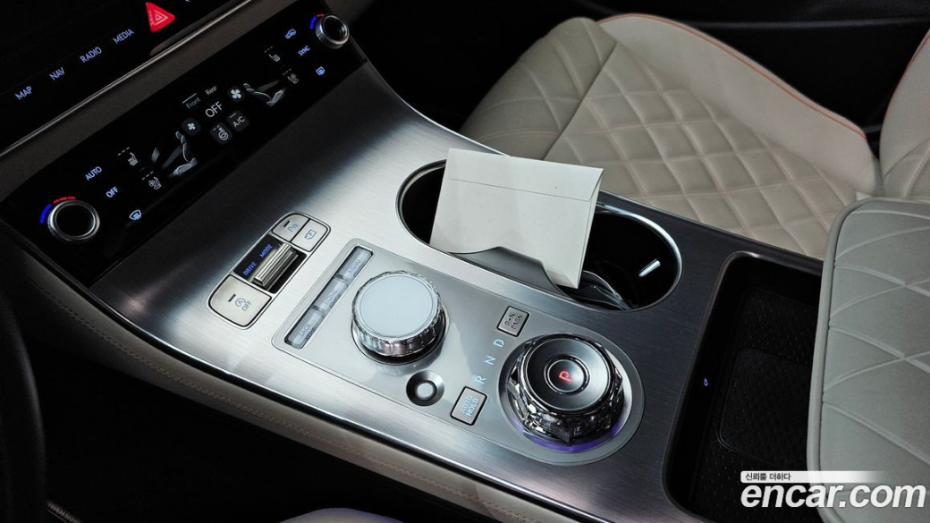 Genesis GV70 2.5T Gasoline 2WD, 2025