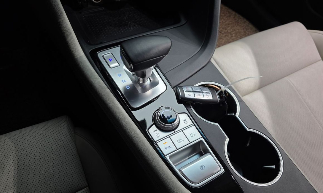 Genesis G70 Gasoline 2.0T 4WD, 2021