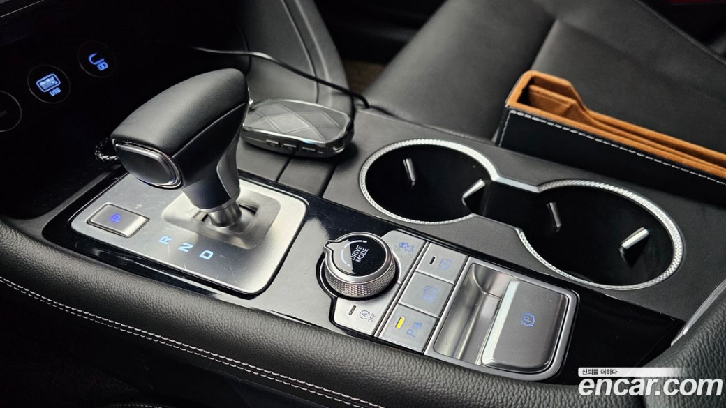 Genesis G70 Gasoline 2.5T 4WD, 2025