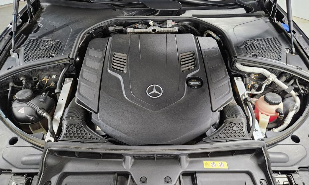 Mercedes-Benz S-Class S580L 4MATIC, 2024