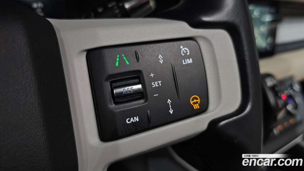 Land Rover Defender 90 D250 SE, 2022