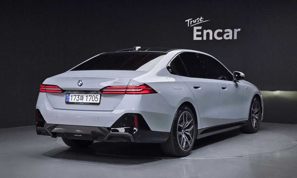 BMW 5-Series 520i M Sport, 2024