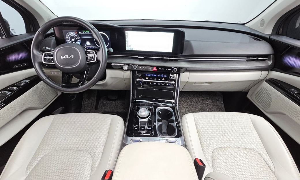 Kia Carnival 9-Seater Signature, 2023