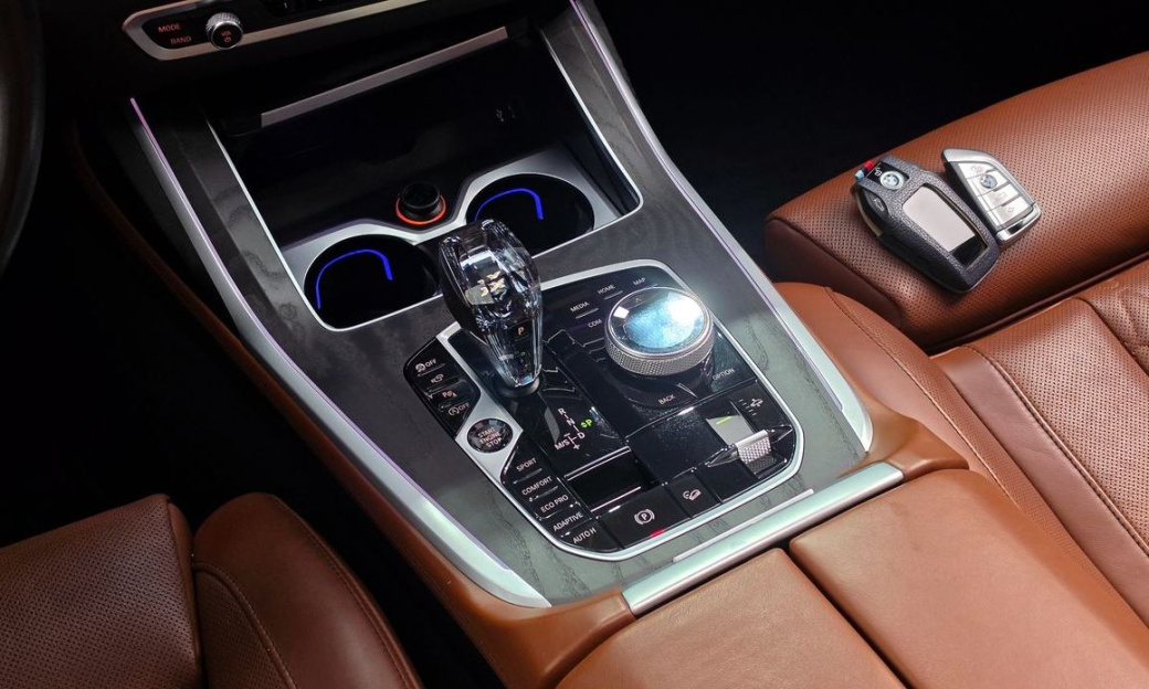 BMW X7 xDrive 40i Design Pure Excellence 6-Seater, 2022