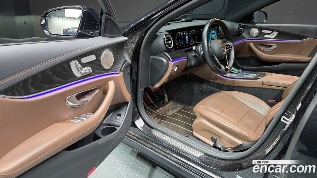 Mercedes-Benz E-Class E250 AMG Line, 2023