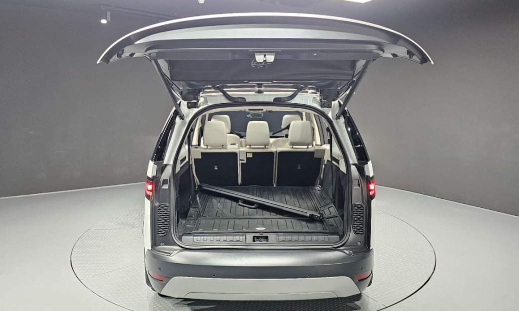 Land Rover Discovery 2.0 P300 S, 2025