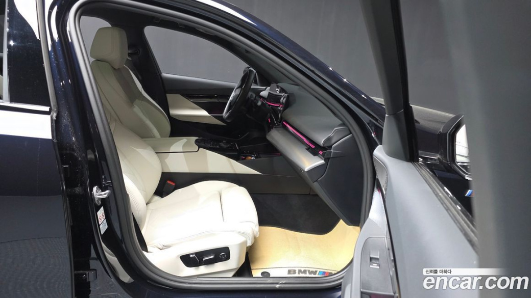 BMW 5-Series 520i M Sport, 2024