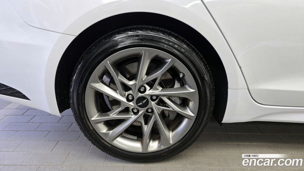 Genesis G70 Gasoline 2.5T 2WD, 2025