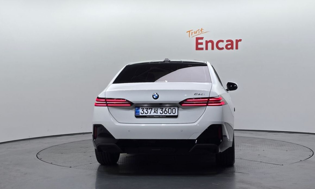 BMW 5-Series 520i M Sport, 2025