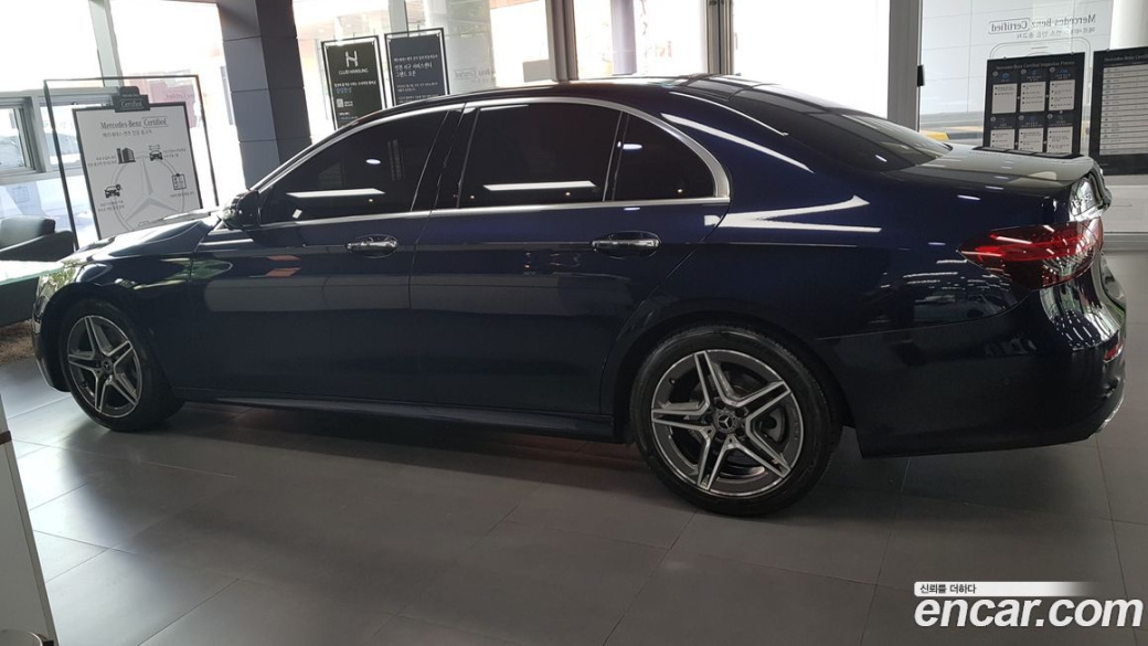 Mercedes-Benz E-Class E250 AMG Line, 2023