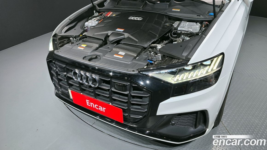 Audi Q8 55 TFSI Quattro Premium, 2023