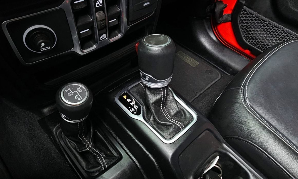 Jeep Wrangler 2.0 Overland Power Top 4Door, 2021