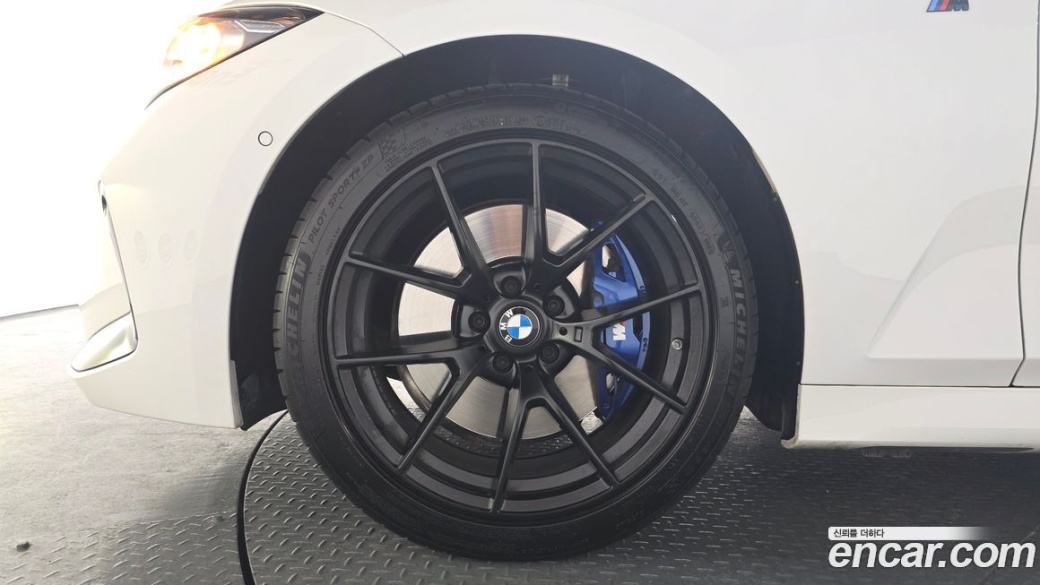 BMW 3-Series 320i M Sport, 2024