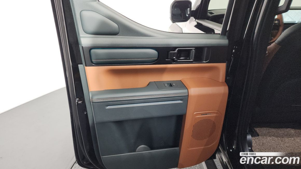 Kia Tasman 2.5T Gasoline 4WD, 2026