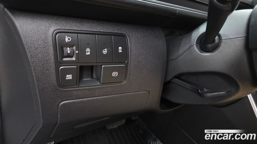 Hyundai Staria 4WD Tourer 9-Seater, 2025