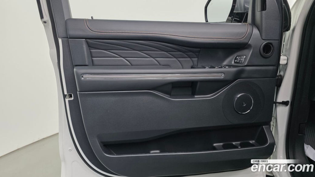 Ford Expedition Platinum 4WD, 2023