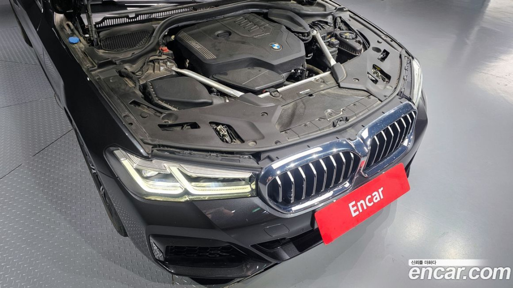 BMW 5-Series 530i M Sport Package, 2022