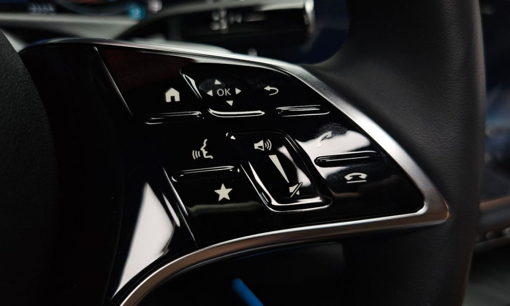 Mercedes-Benz E-Class E200 Avantgarde, 2025