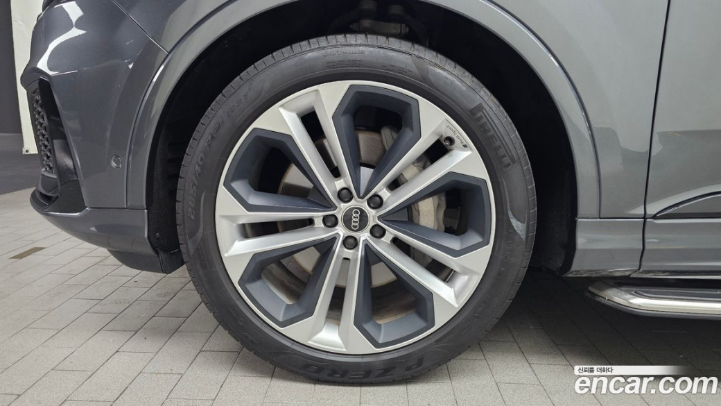 Audi Q7 55 TFSI Quattro Premium, 2022
