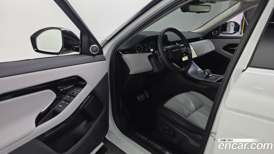 Land Rover Range Rover Evoque P250 Dynamic SE, 2025