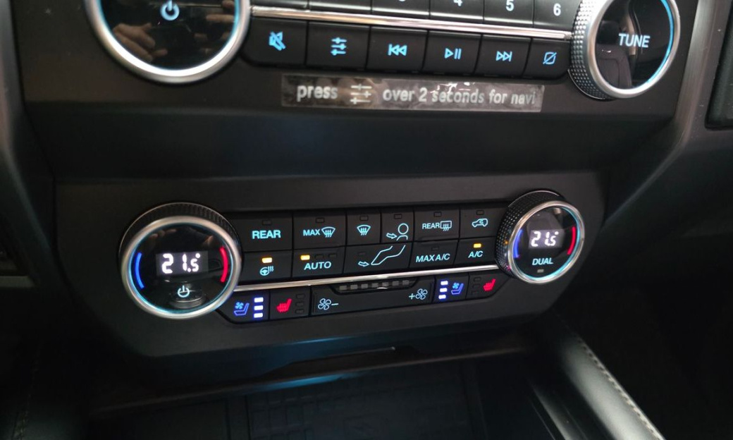 Ford Expedition Platinum 4WD, 2021