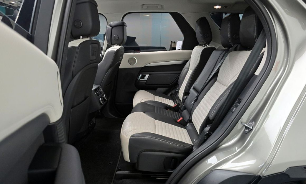 Land Rover Discovery D350 Dynamic HSE, 2025