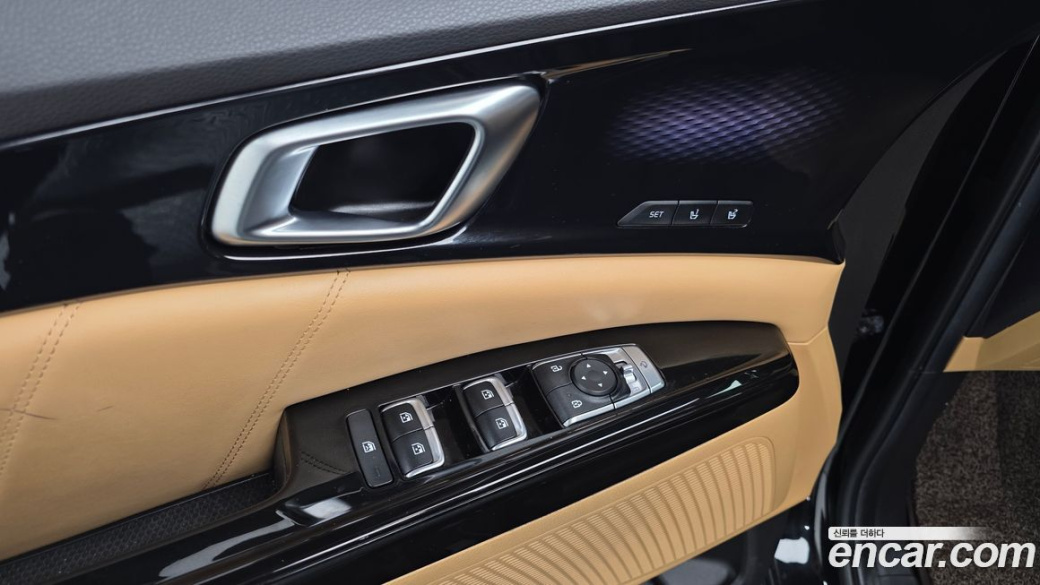 Kia Carnival 9-Seater Signature, 2023