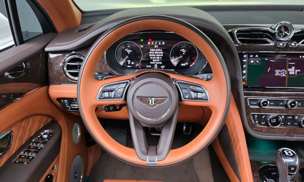 Bentley Bentayga 4.0 V8, 2022