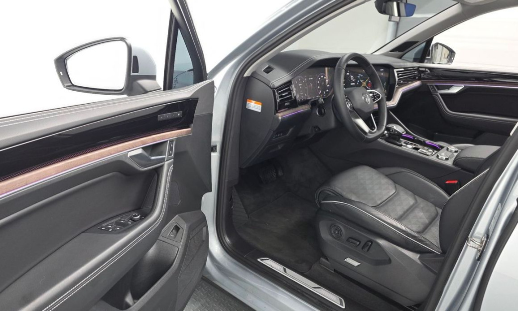 Volkswagen Touareg 3.0 TDI Prestige, 2024