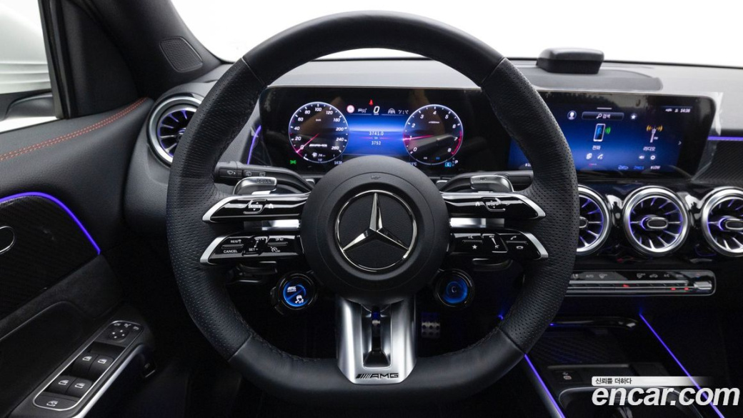 Mercedes-Benz GLB-Class AMG GLB35 4MATIC, 2025