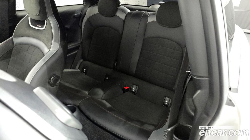 Mini Cooper JCW, 2024