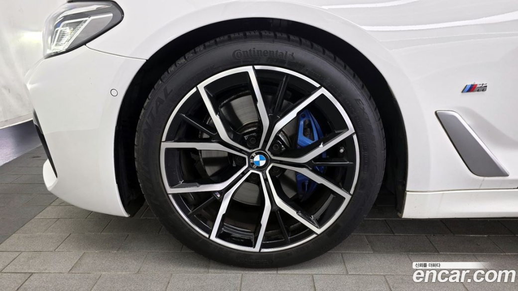 BMW 5-Series 520i M Sport, 2023
