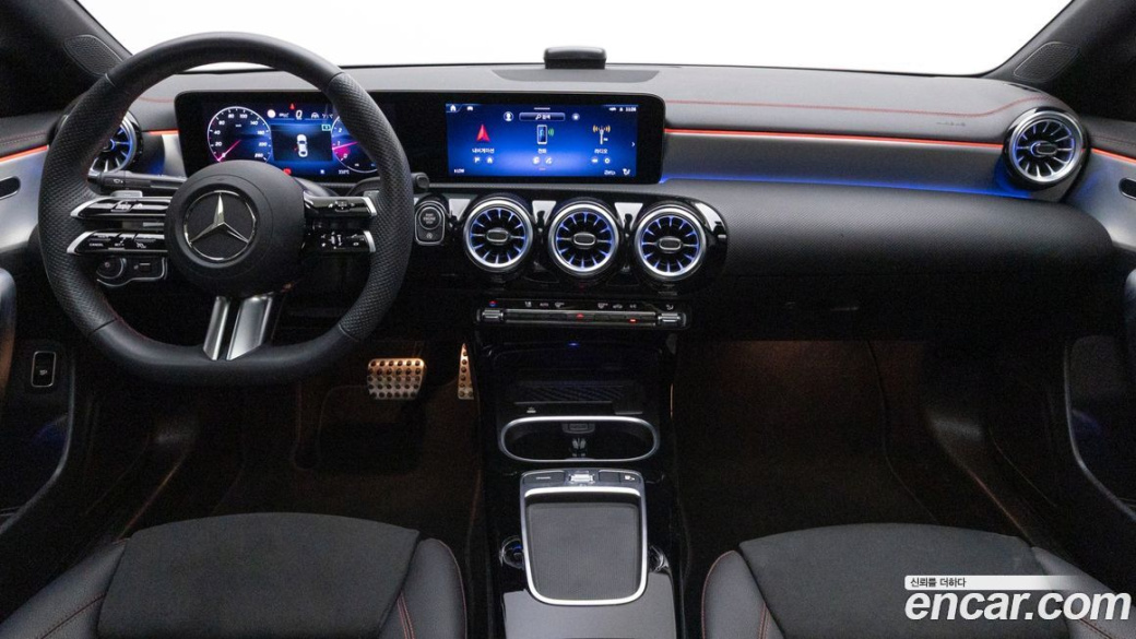 Mercedes-Benz CLA-Class CLA250 4MATIC, 2025