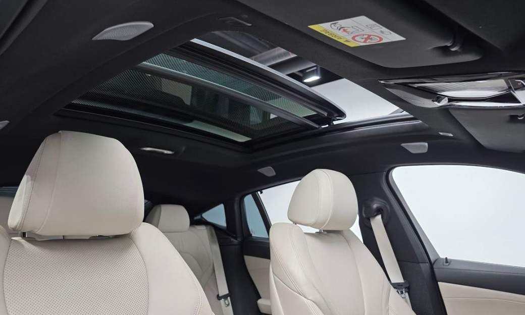 BMW X6 M50i, 2022