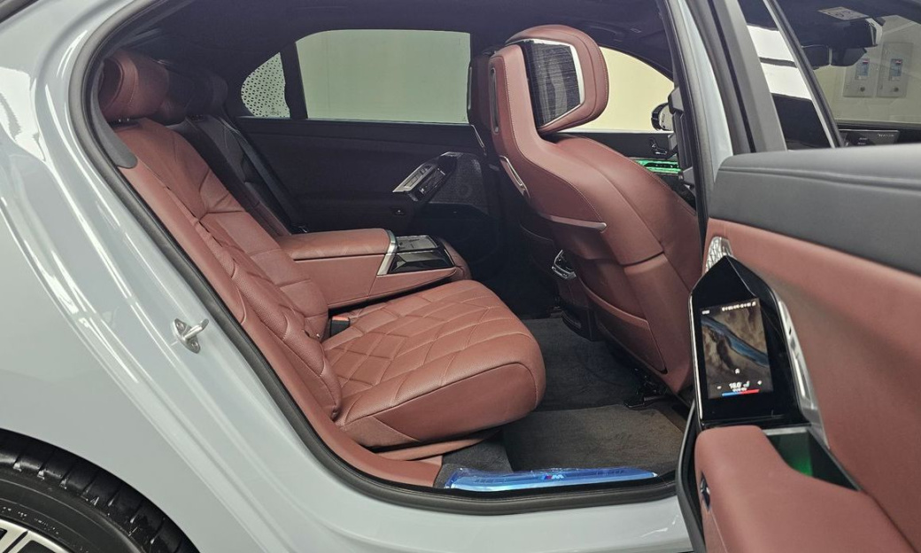BMW 7-Series 740i xDrive M Sport Limited, 2025
