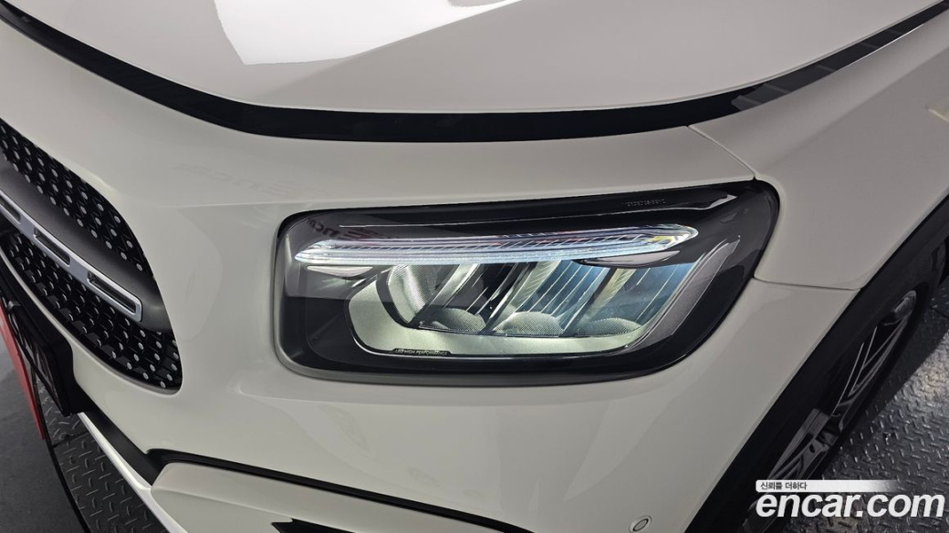 Mercedes-Benz GLB-Class GLB250 4MATIC, 2025