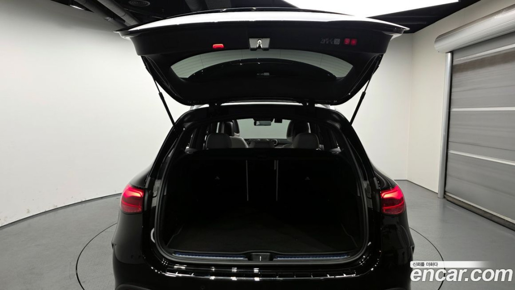 Mercedes-Benz GLC-Class GLC 300 4MATIC Avantgarde, 2025