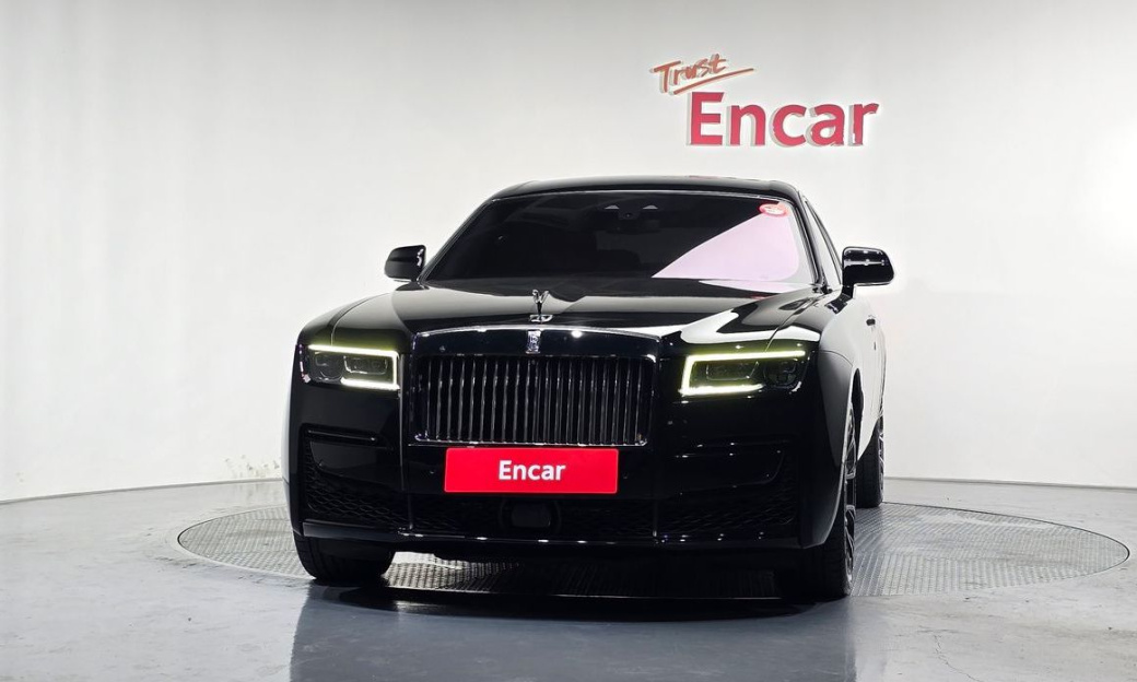Rolls-Royce Ghost 6.7 V12 Black Badge, 2023