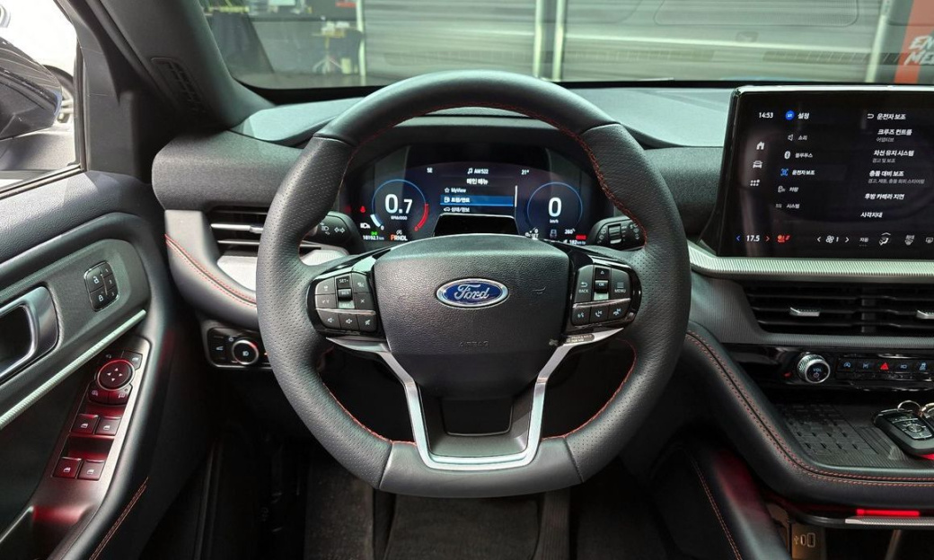 Ford Explorer 2.3 ST-Line 4WD, 2025