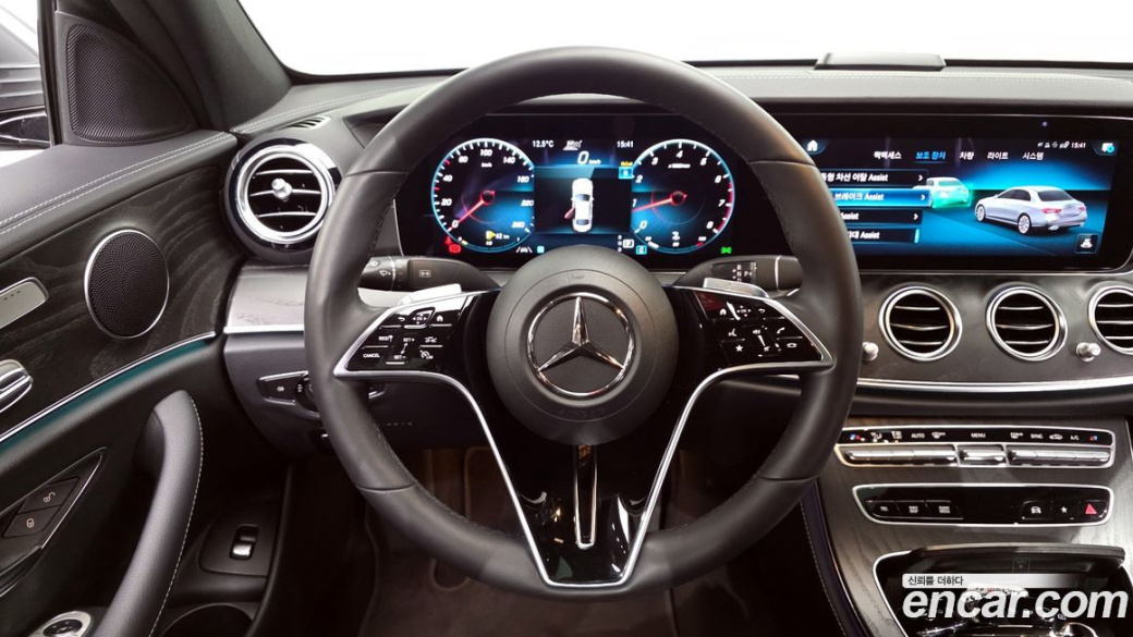 Mercedes-Benz E-Class E250 AMG Line, 2023