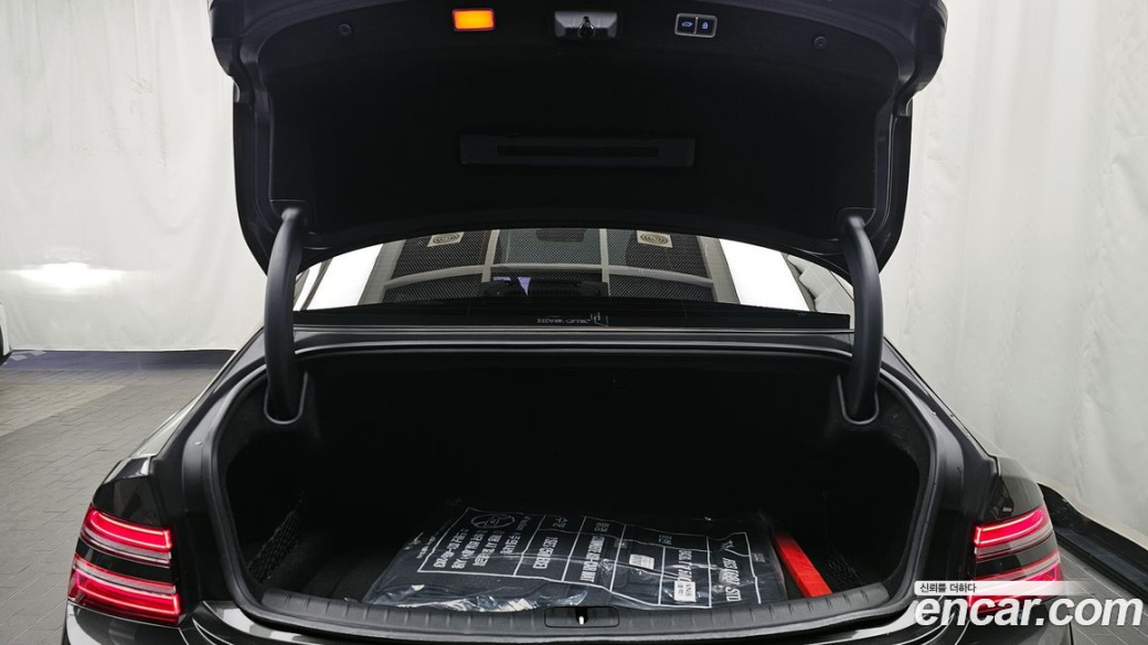 Genesis G80 Gasoline 2.5 Turbo AWD, 2025