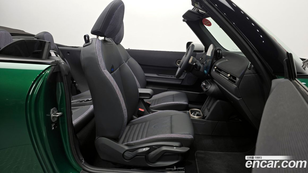 Mini Cooper Convertible Classic, 2025