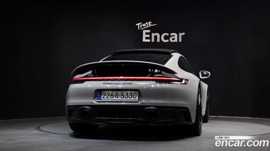 Porsche 911 Carrera GTS, 2023