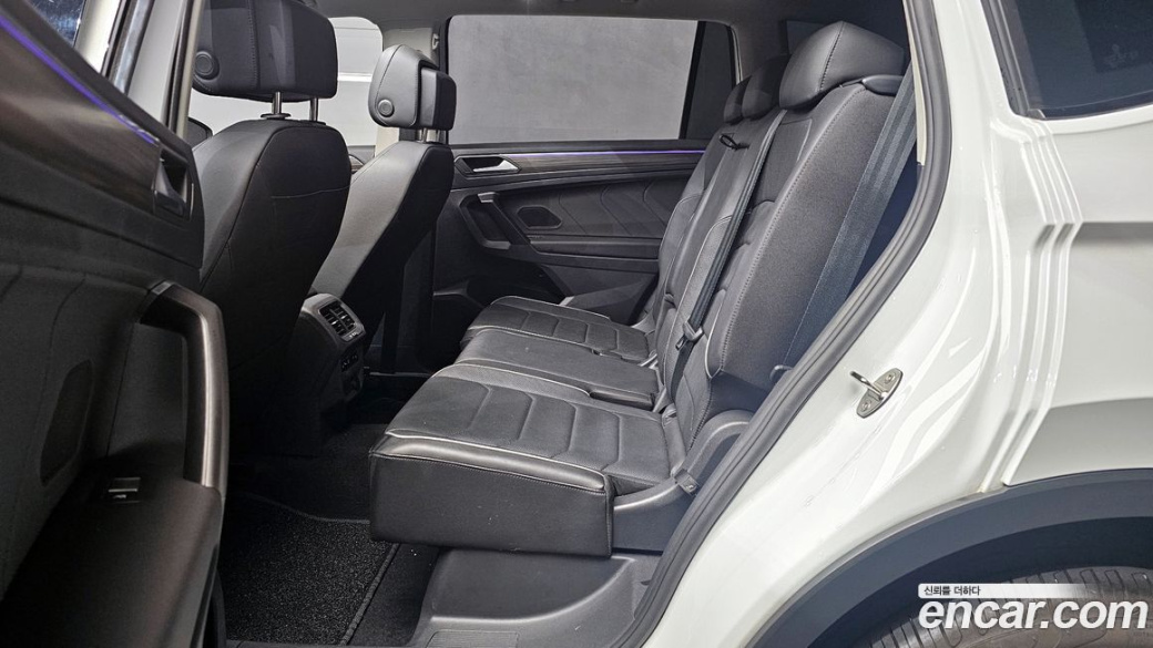Volkswagen Tiguan 2.0 TSI Prestige, 2024